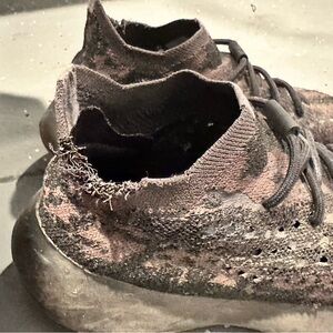 yezzy men